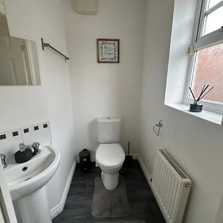 City Airport Apartment Wythenshawe Exterior photo